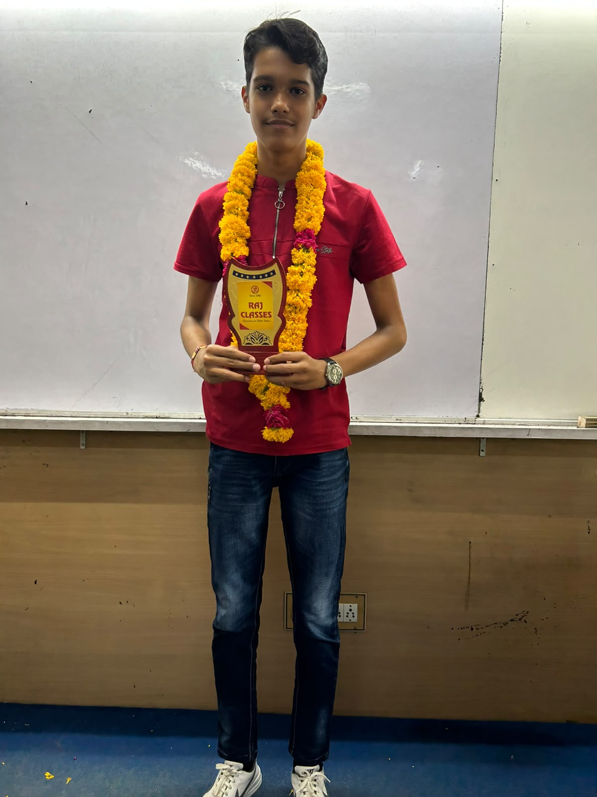 Faculty & Toppers · Group Felicitation